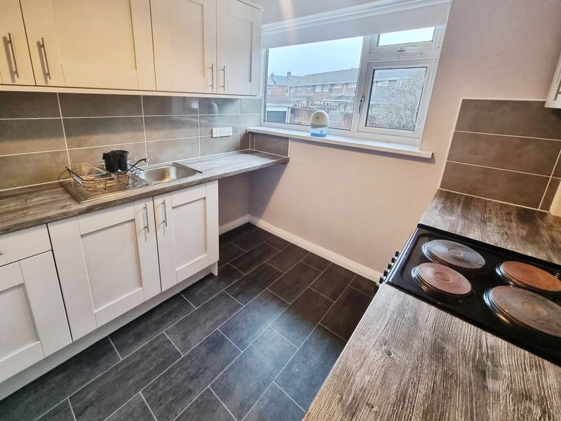 Property photo 3 of 8 Photo 5