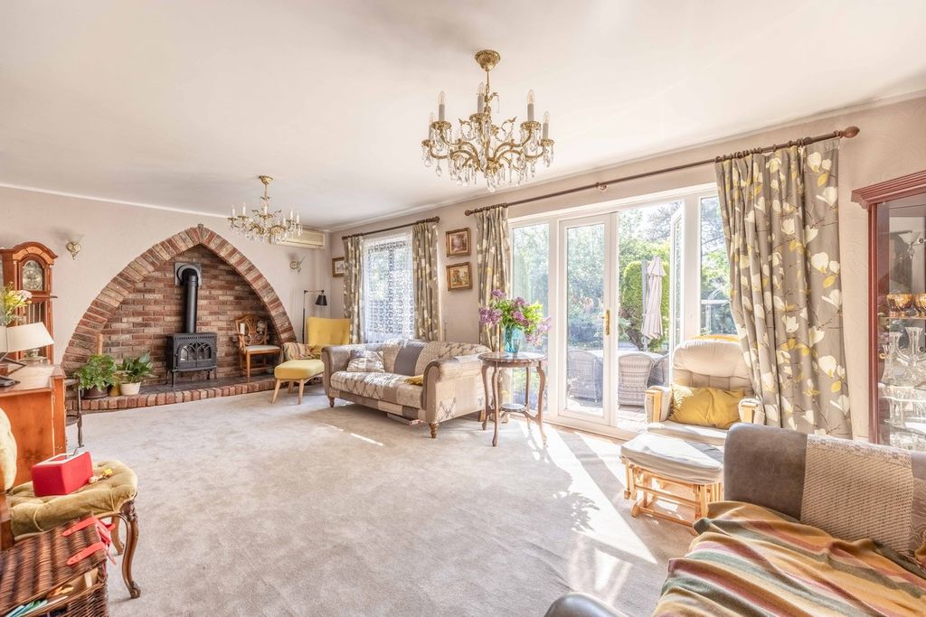 Property photo 3 of 23