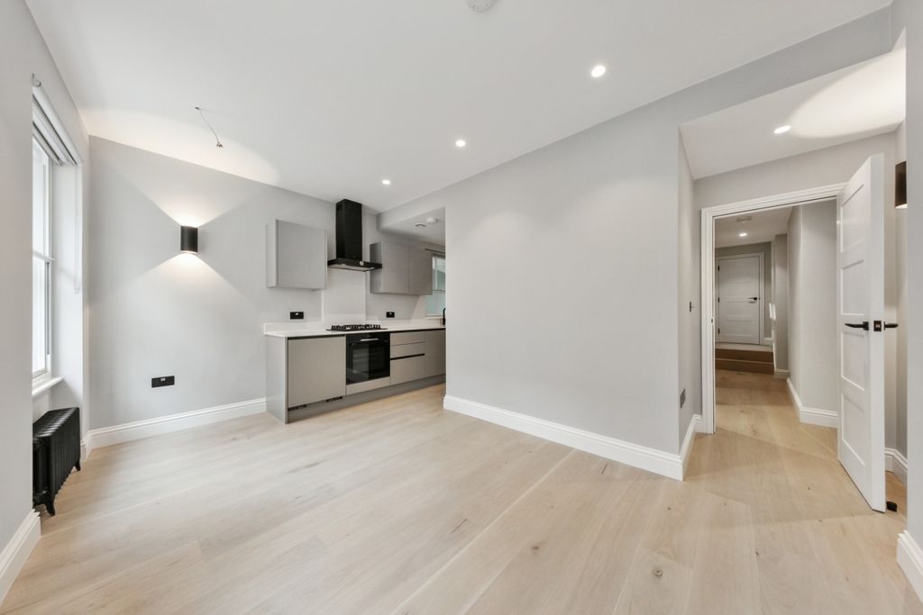 Property photo 1 of 16 966190