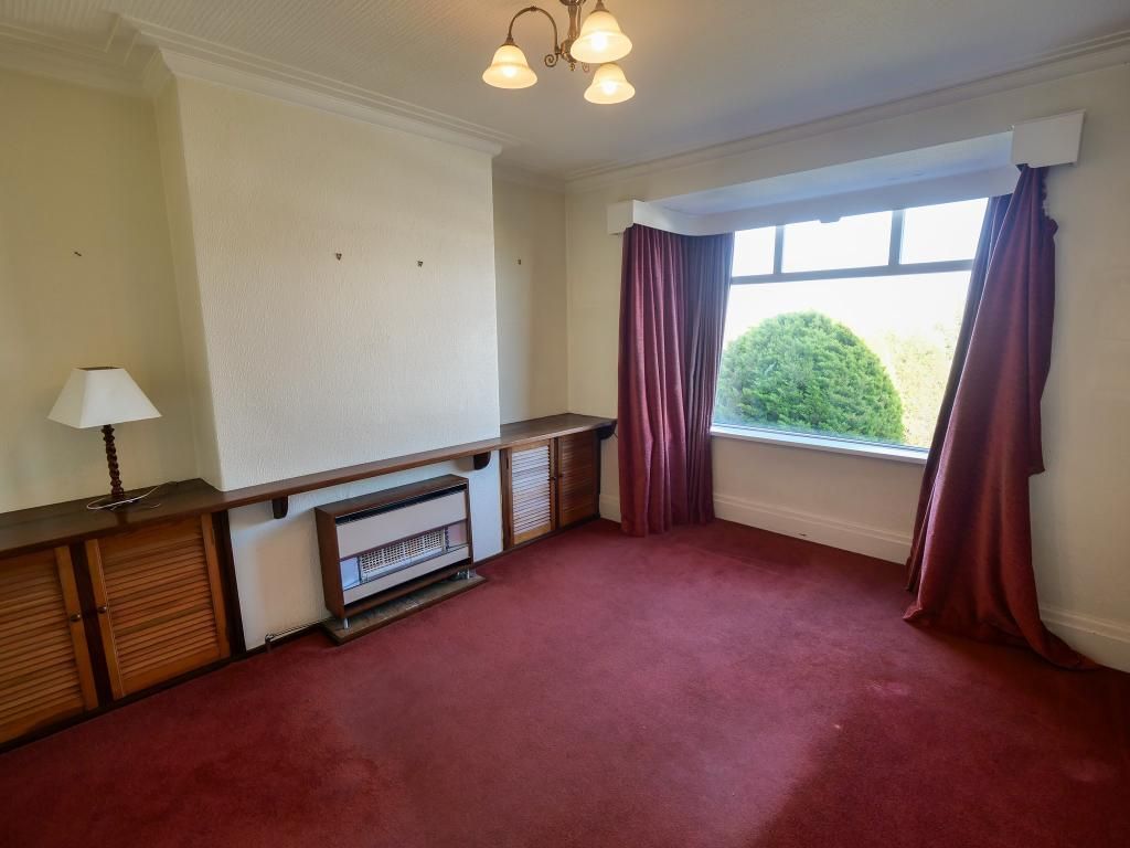 Property photo 3 of 11 Lounge