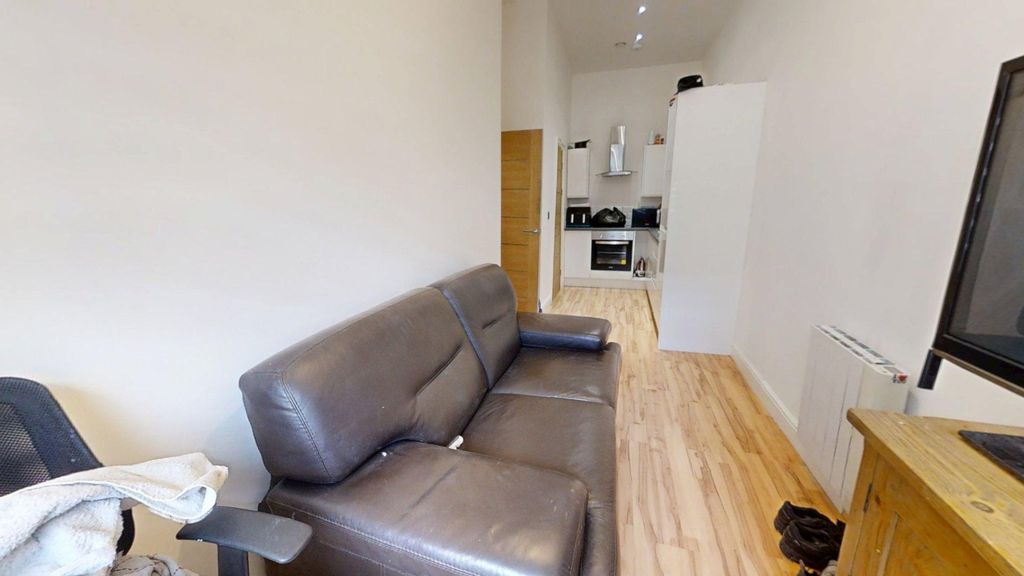 Property photo 2 of 7 Reception