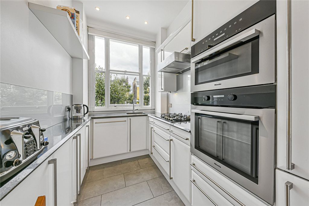 Property photo 3 of 19 Picture No. 33