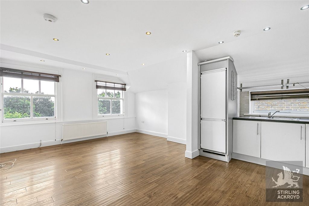 Property photo 1 of 18 Picture No. 01