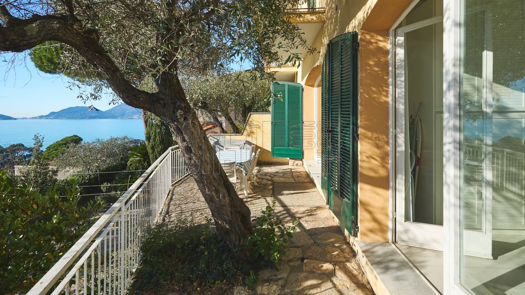 Property photo 1 of 37