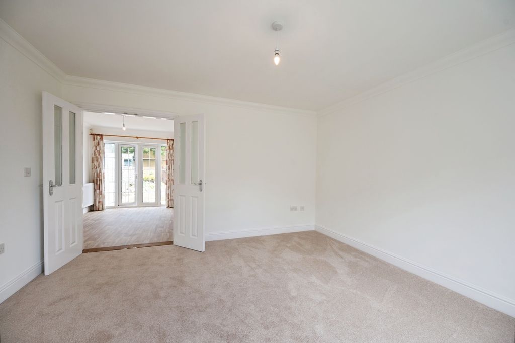 Property photo 3 of 14 Pbox-Img.Jpg