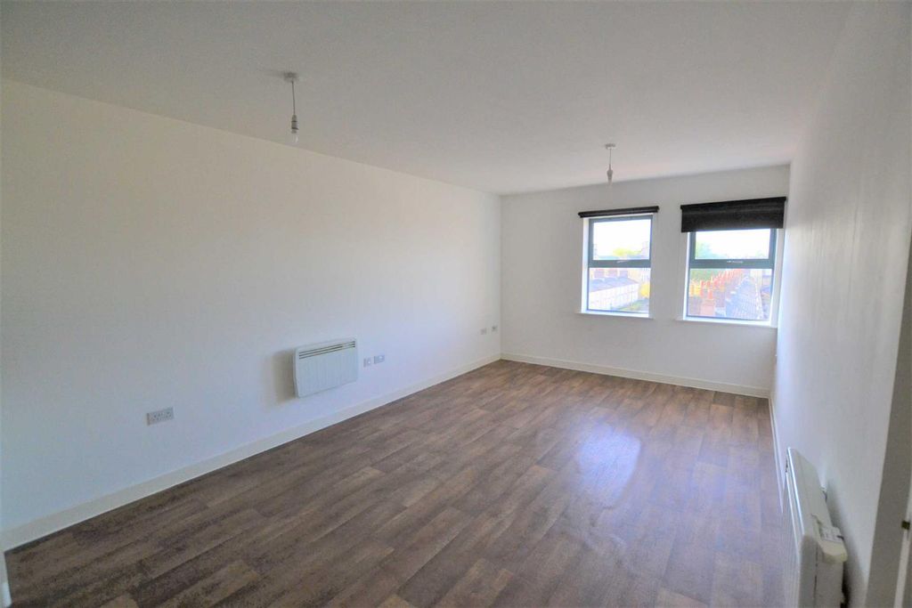 Property photo 2 of 7
