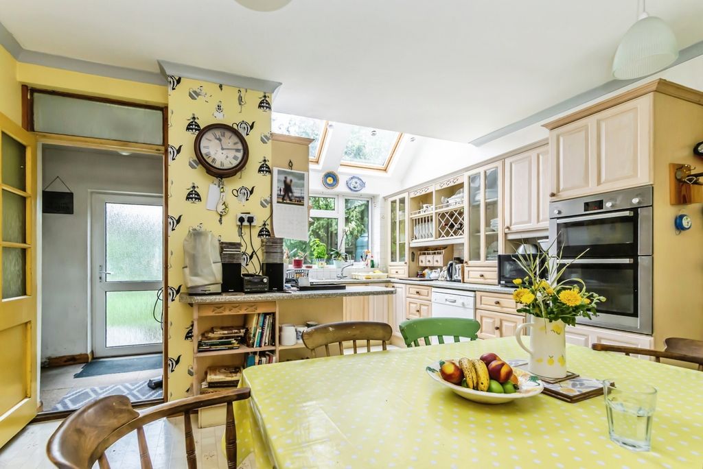 Property photo 3 of 41 Kitchen