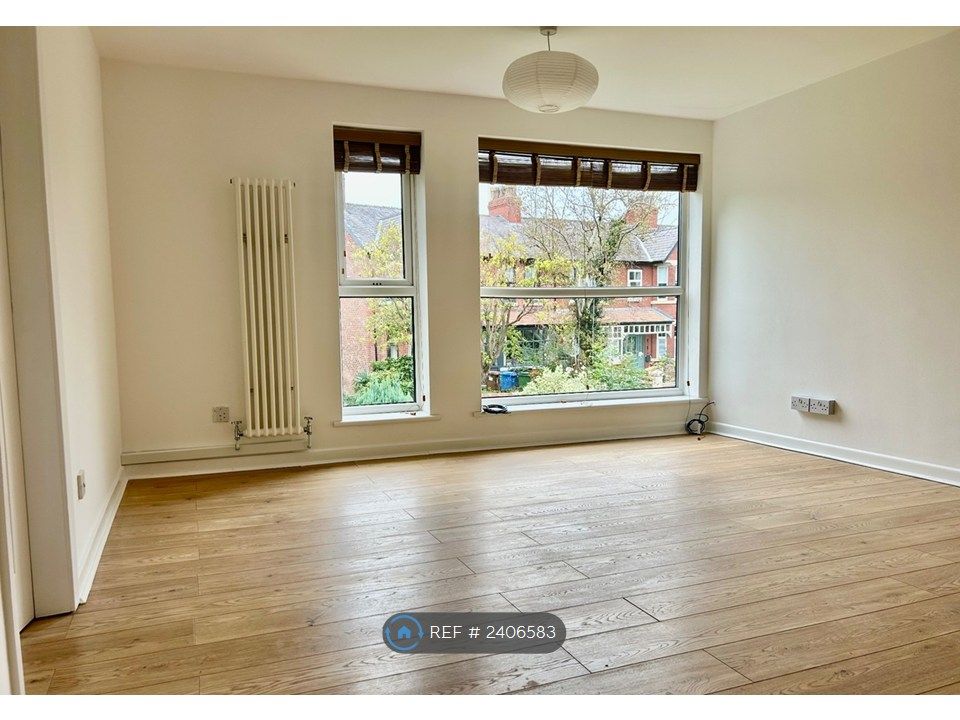 Property photo 2 of 8 Sitting/Dining Room