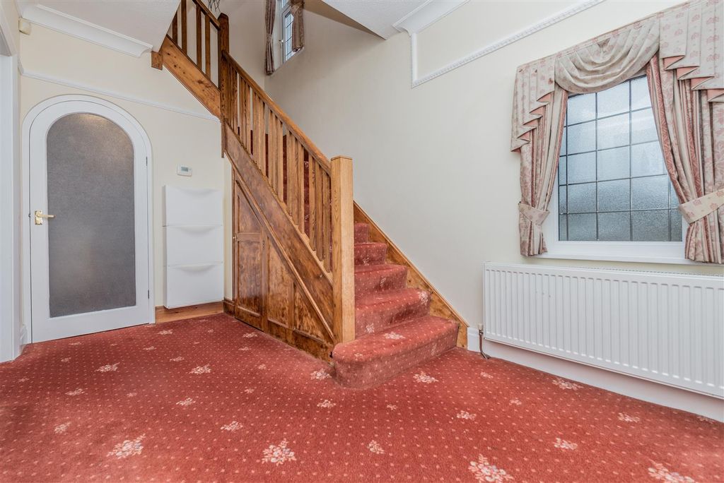 Property photo 3 of 35 Entrance Hallway: