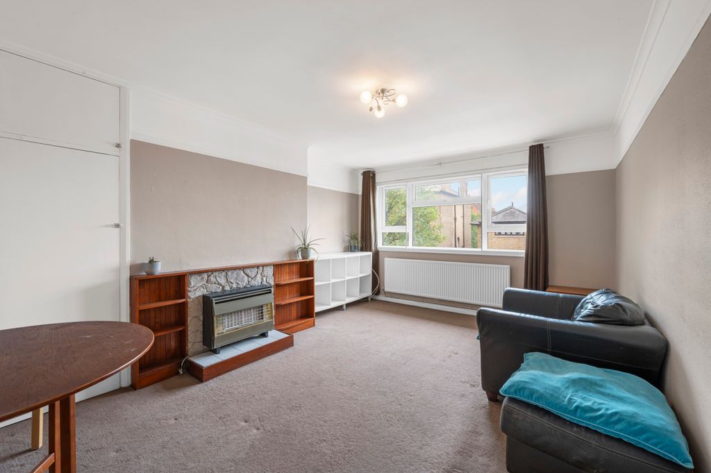 Property photo 3 of 10 Picture No. 06