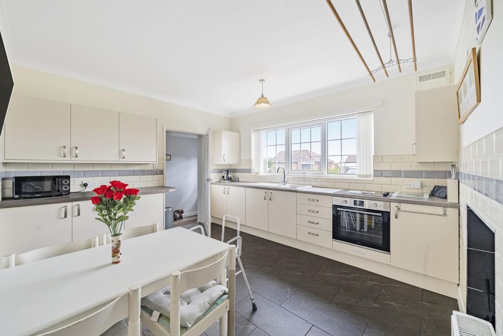 Property photo 3 of 19 Kitchen Breakfast Room.Jpg