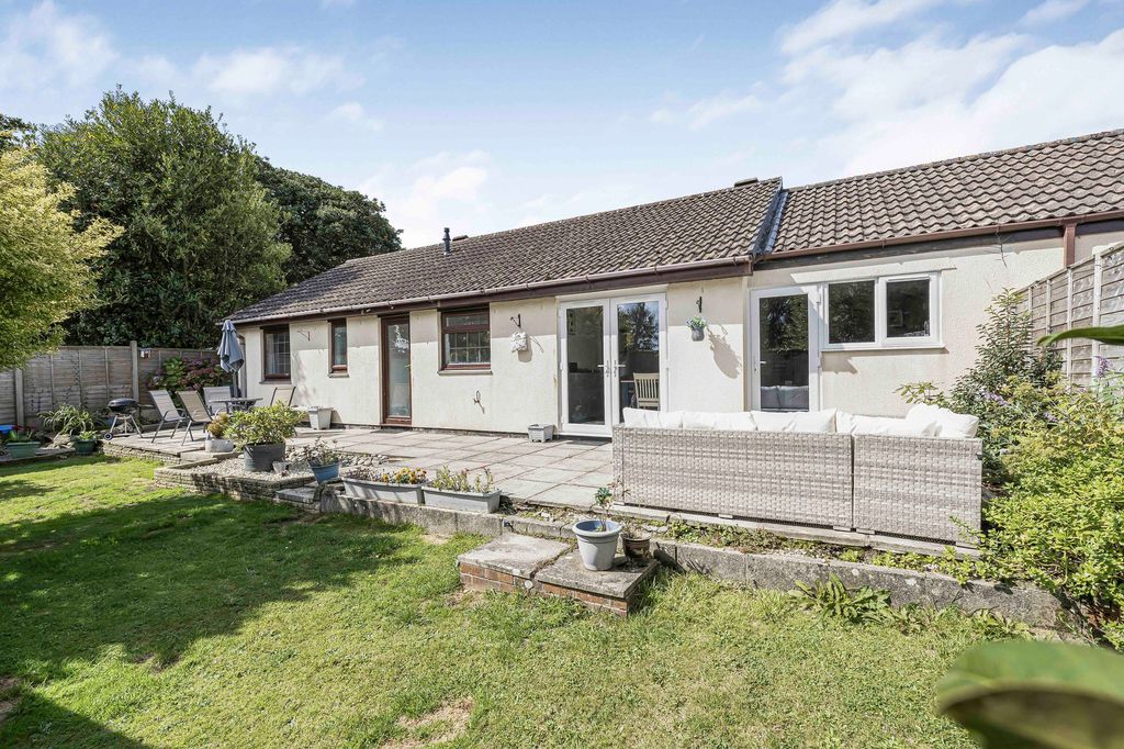 Property photo 2 of 21