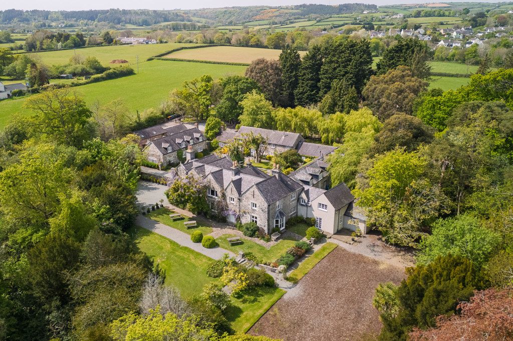 Property photo 1 of 35 Photo 7