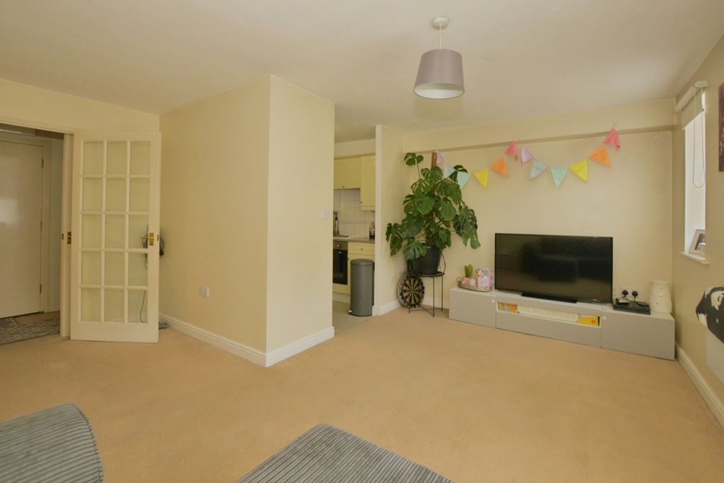 Property photo 3 of 17 Photo