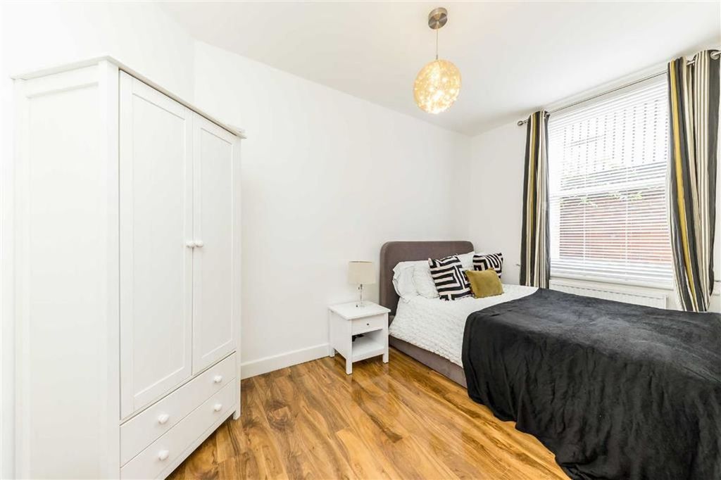 Property photo 3 of 4