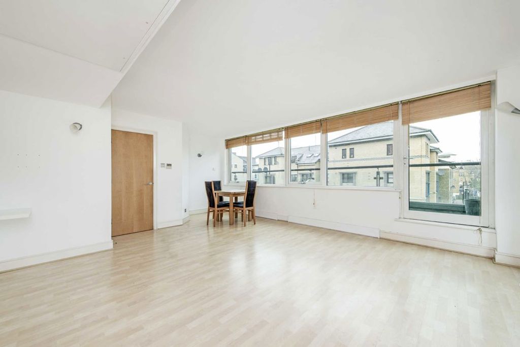 Property photo 2 of 4