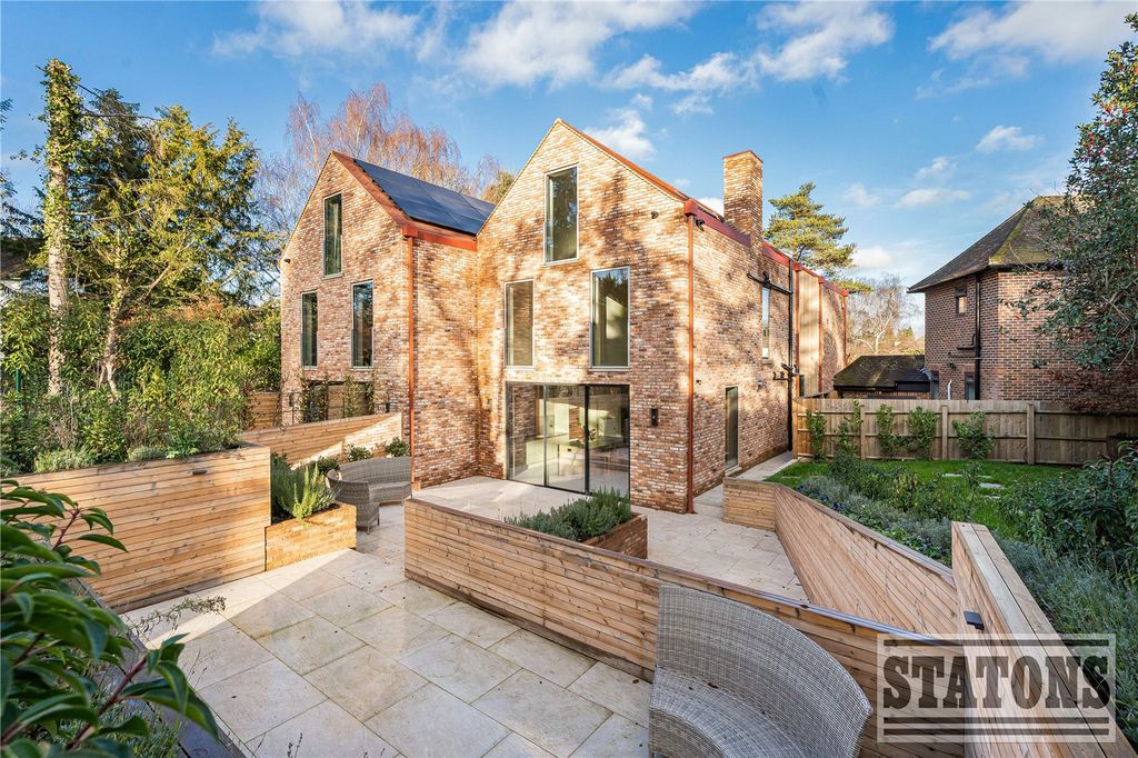 Property photo 1 of 35 Picture No. 02