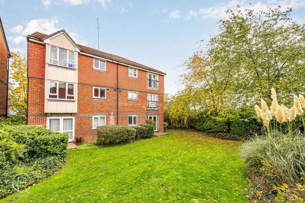 Property photo 2 of 10