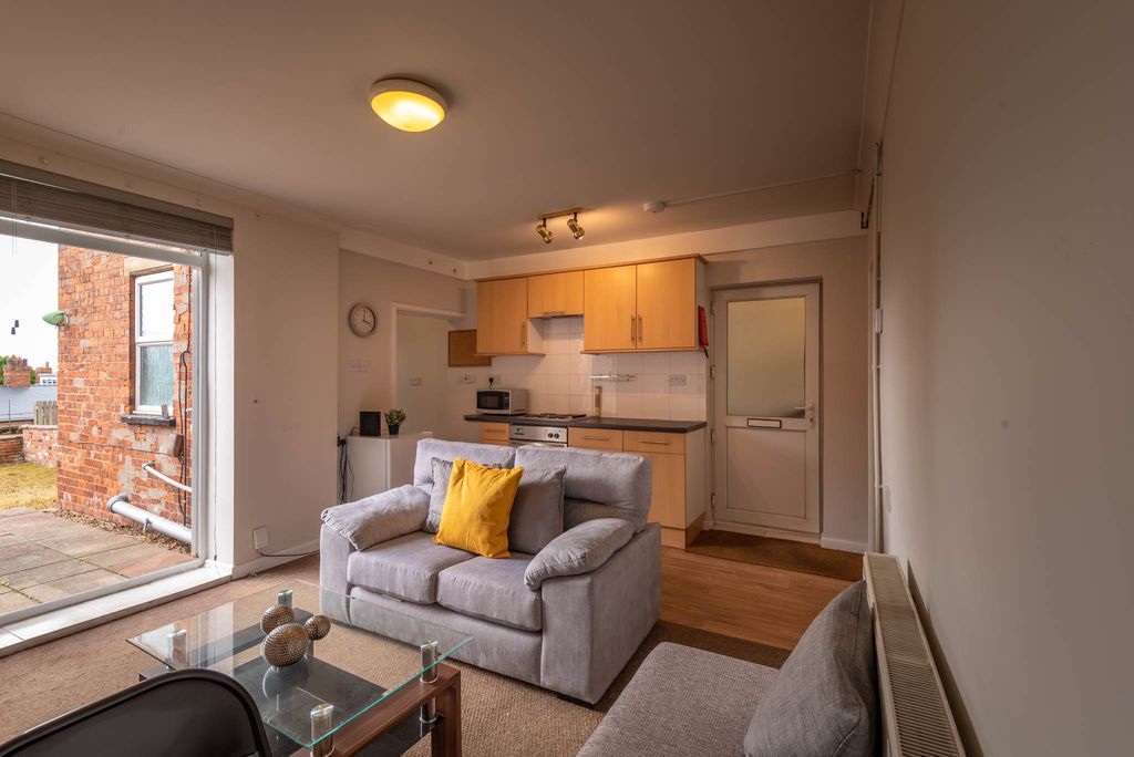 Property photo 1 of 5