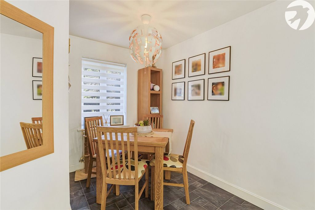 Property photo 3 of 27 Picture No. 31