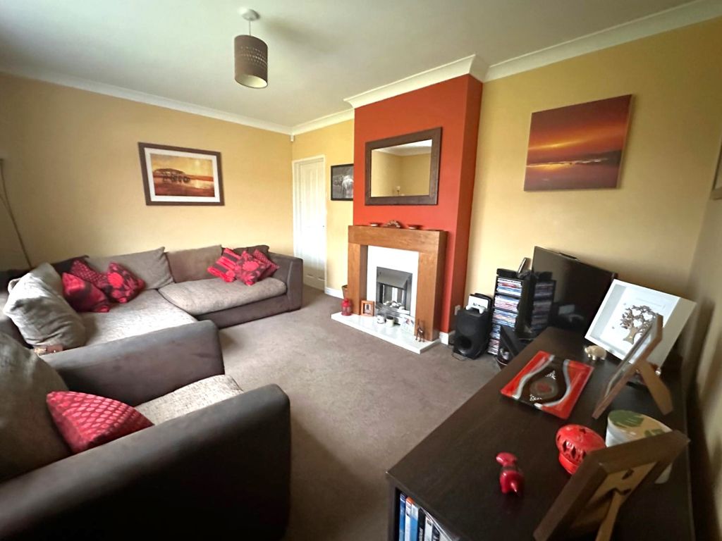 Property photo 2 of 12 Photo 11