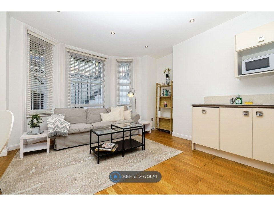 Property photo 2 of 19 Living Area