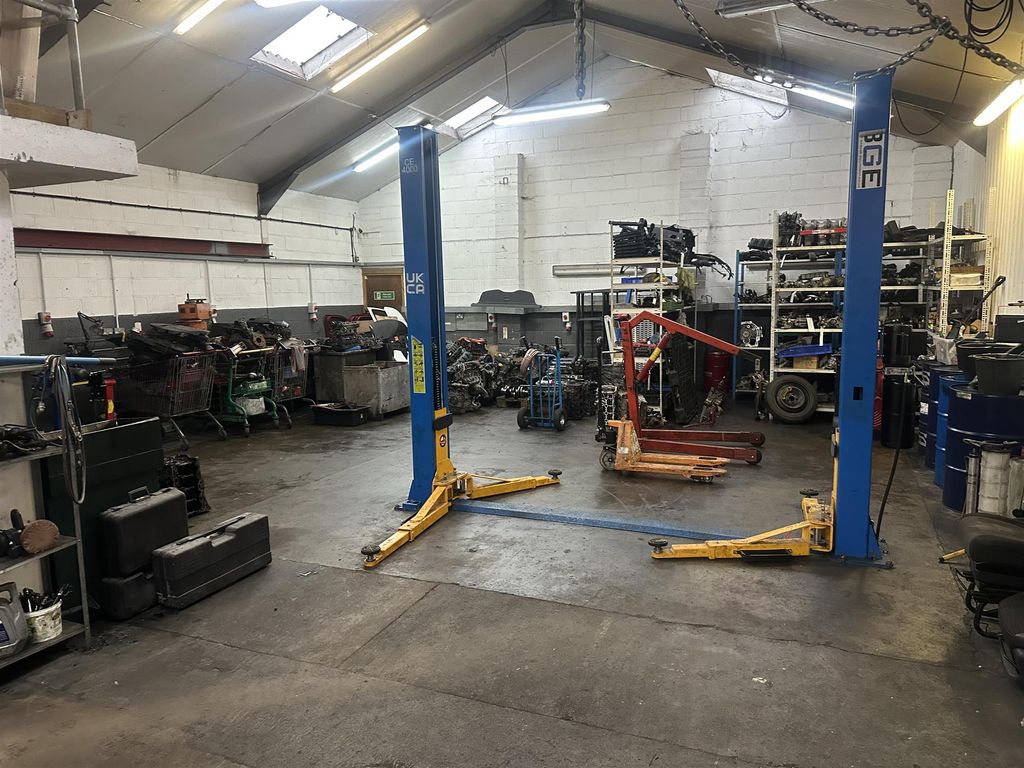 Property photo 2 of 9 Photo 1