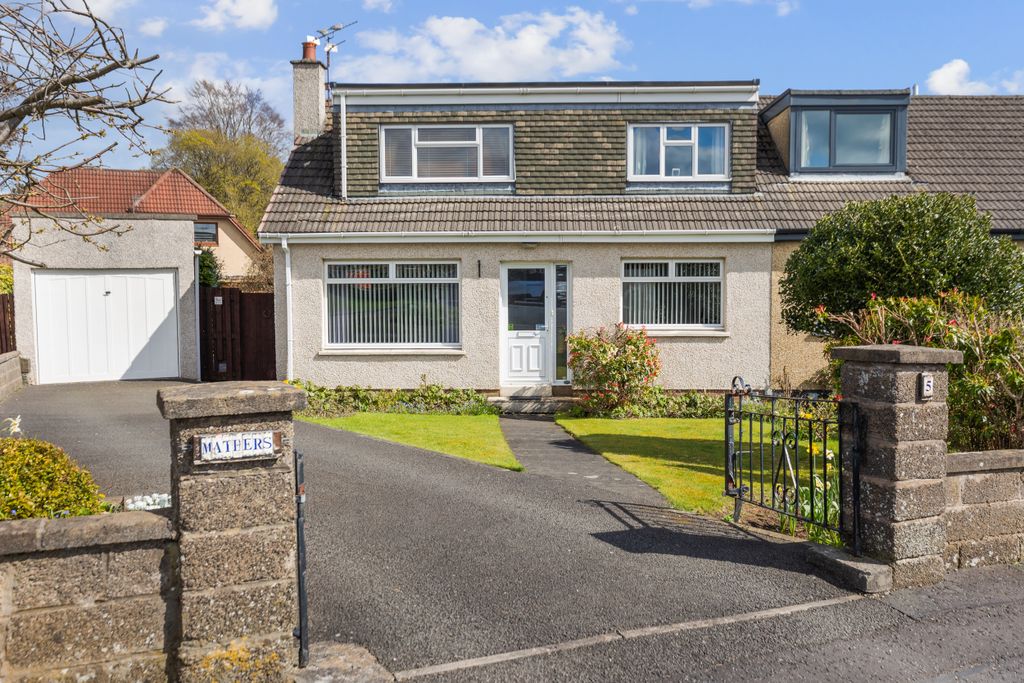 Property photo 1 of 47