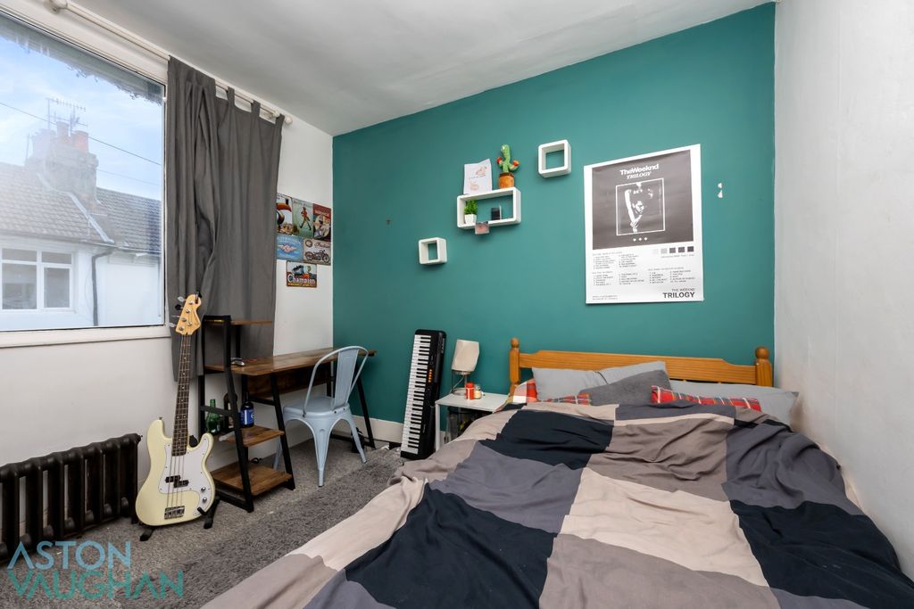 Property photo 3 of 7 5435652