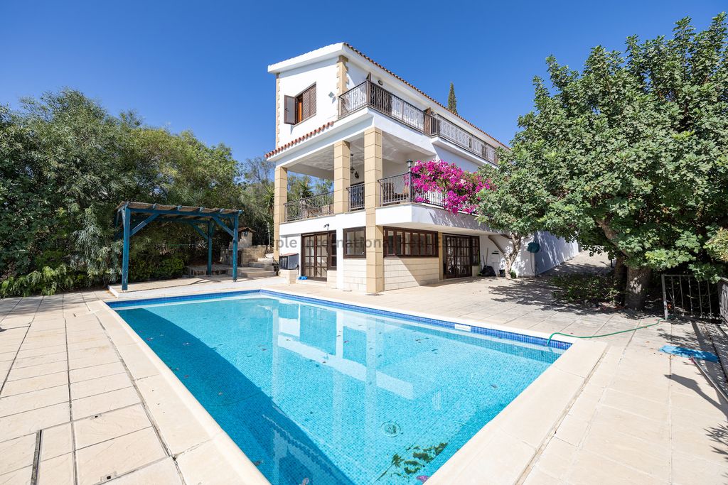 Property photo 1 of 34