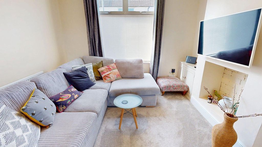 Property photo 2 of 13 Photo 13