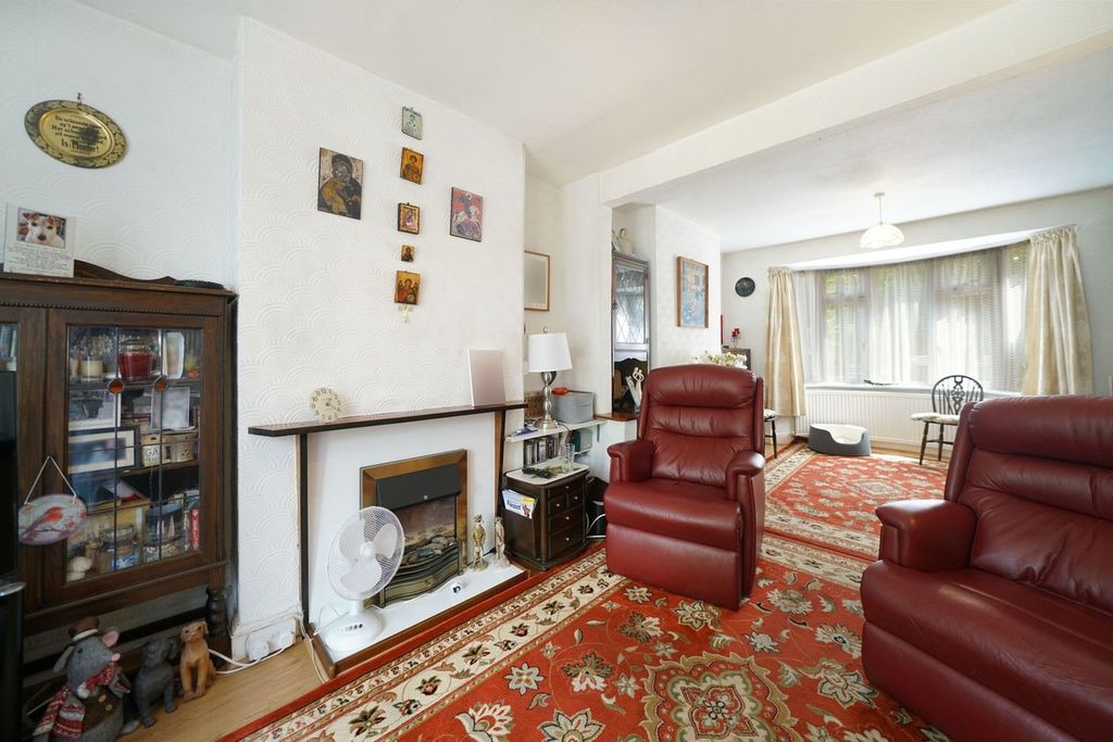 Property photo 3 of 21
