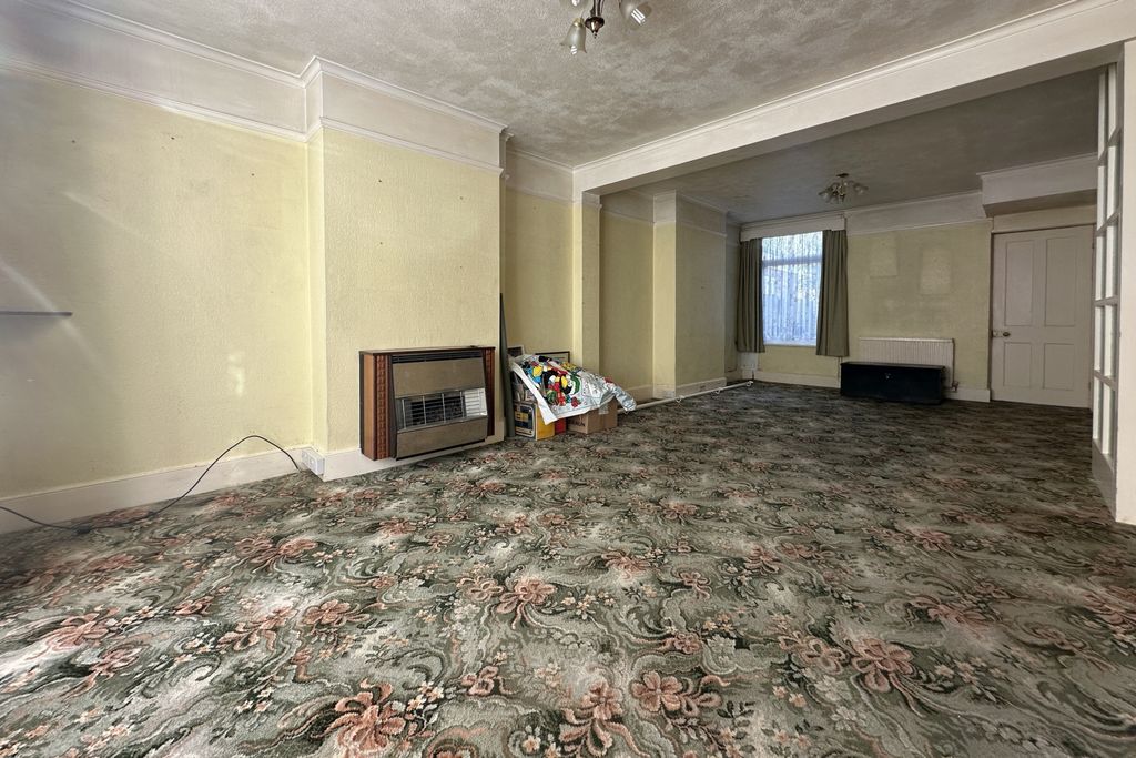 Property photo 2 of 13 Photo 6