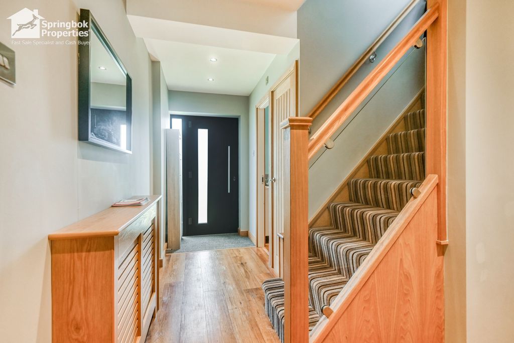 Property photo 2 of 18 Image 1