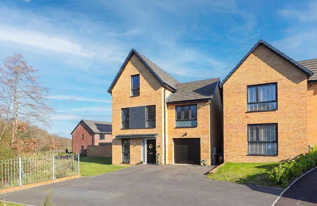 Property photo 1 of 24