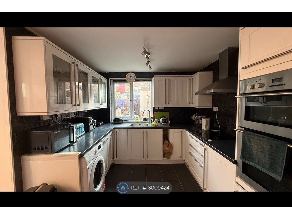 Property photo 1 of 13 Kitchen