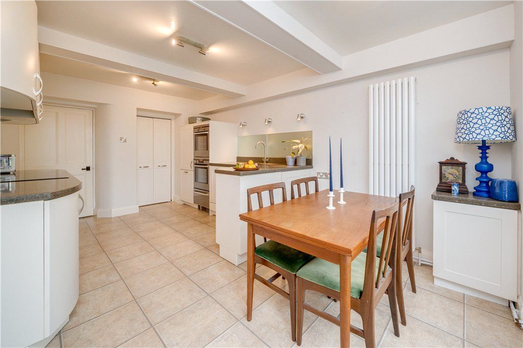 Property photo 3 of 30 Kitchen Diner