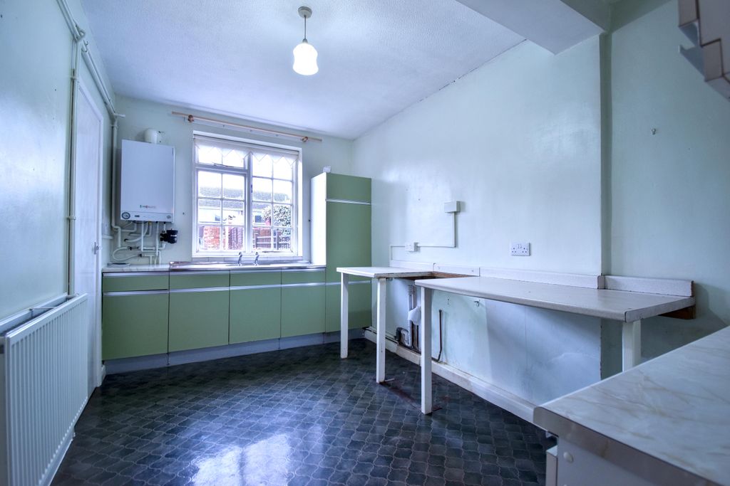 Property photo 3 of 13