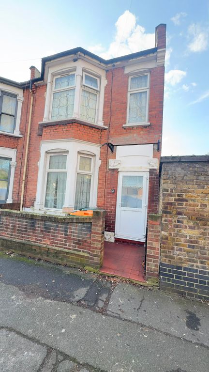 Property photo 2 of 7