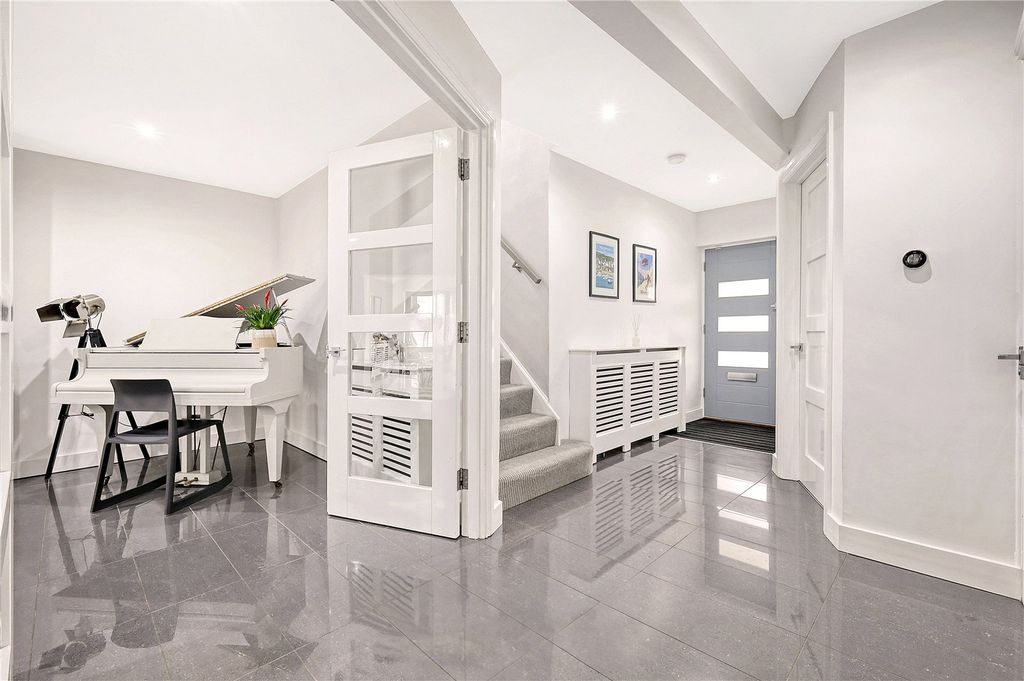 Property photo 3 of 38 Picture No. 77