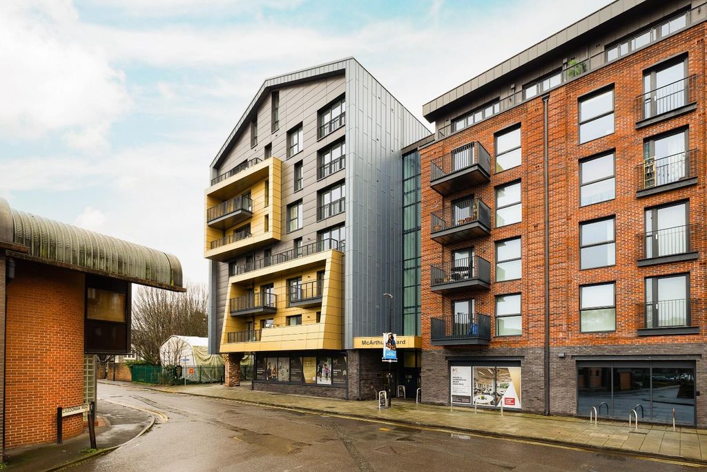 Property photo 2 of 32 Char6444.Jpg