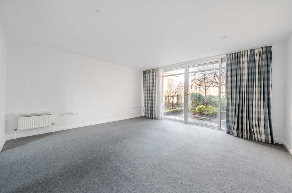 Property photo 3 of 14 Picture No. 31