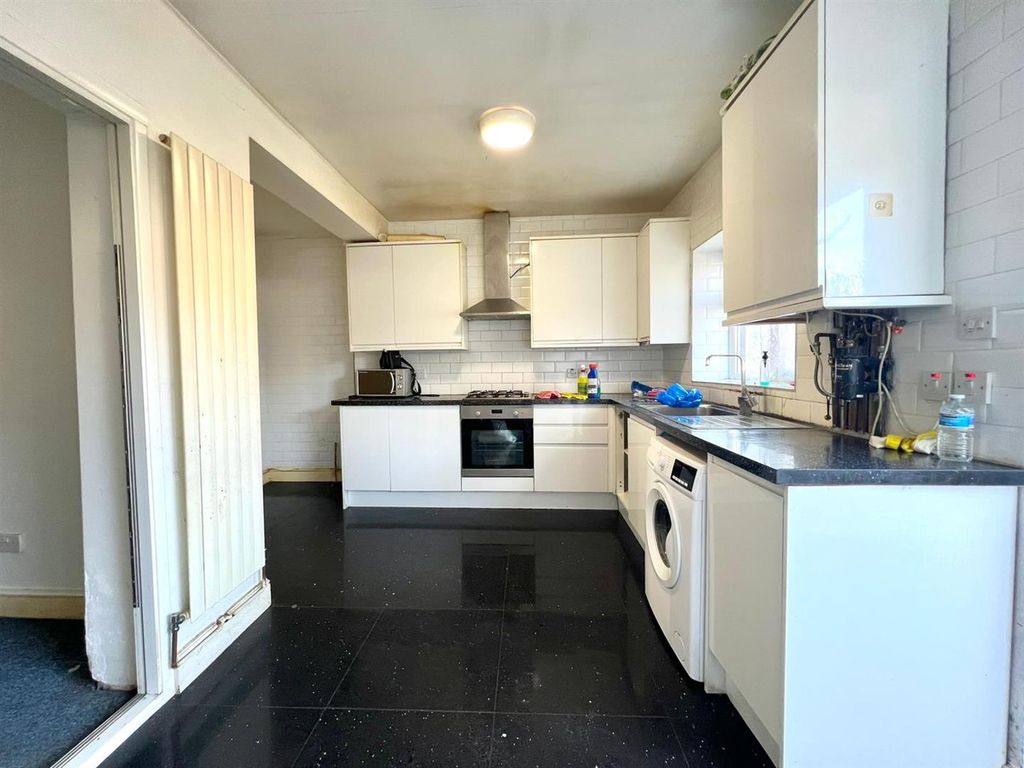 Property photo 3 of 18 Whatsapp Image 2025-12-04 At 14.49.38.Jpeg