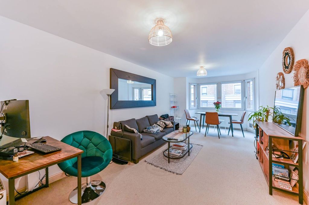 Property photo 2 of 6