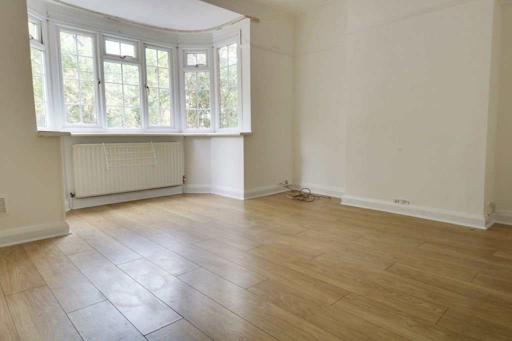 Property photo 1 of 11 4501640