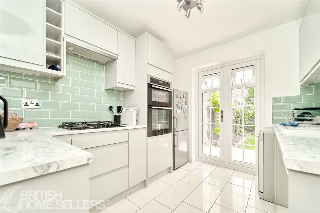Property photo 3 of 27 Picture No. 50