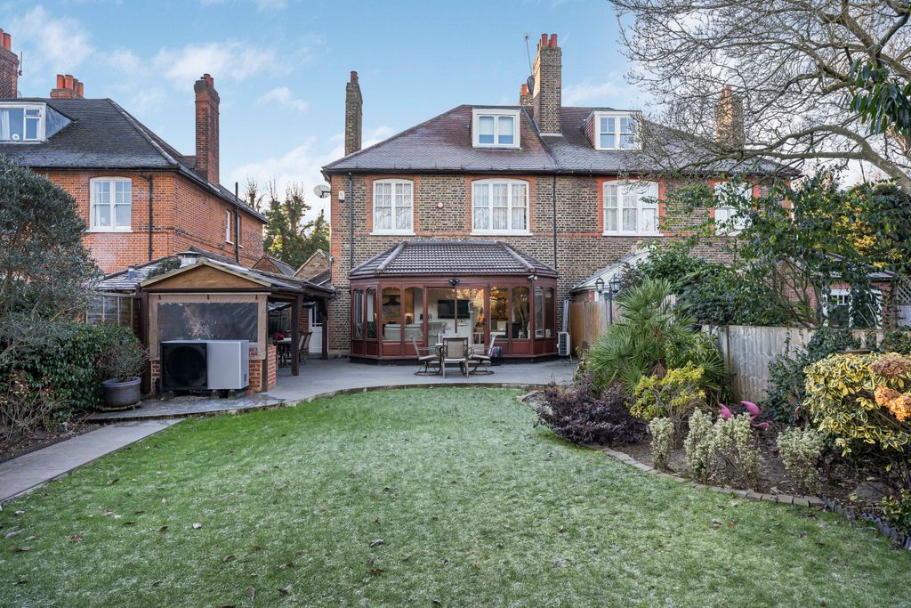 Additional image 37 of 5 bed semi-detached house for saleDryden Road, Enfield EN1
