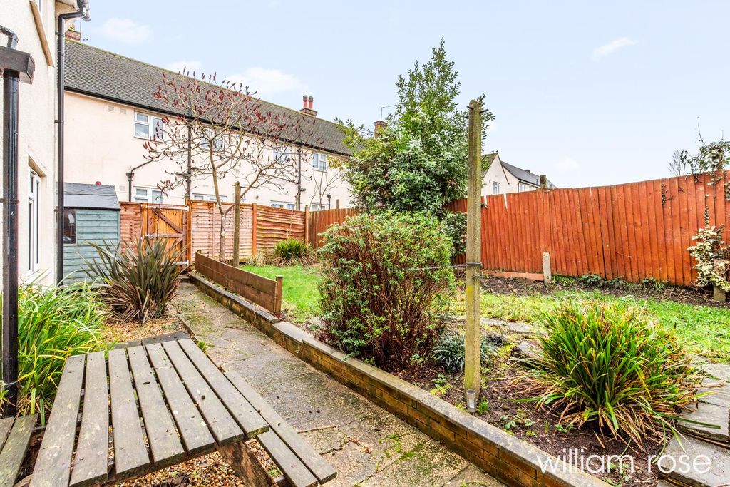 Property photo 2 of 12 Valleyhill_16.Jpg