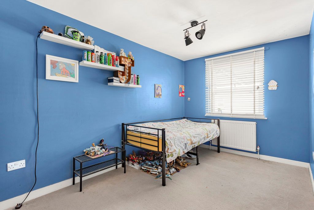 Property photo 3 of 16 Bedroom