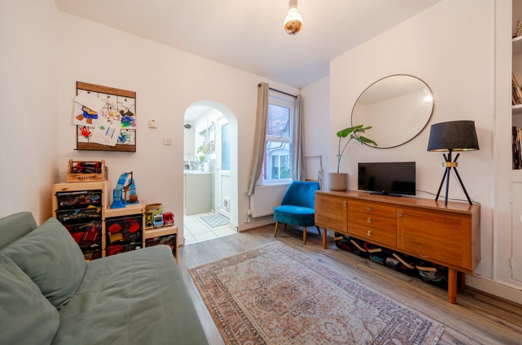 Property photo 3 of 15 1401456-7-6973F9F63375A